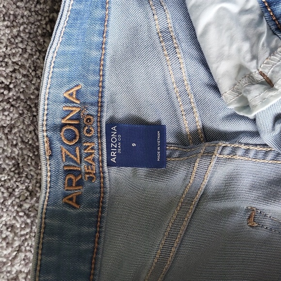 Jeans - Picture 3 of 4